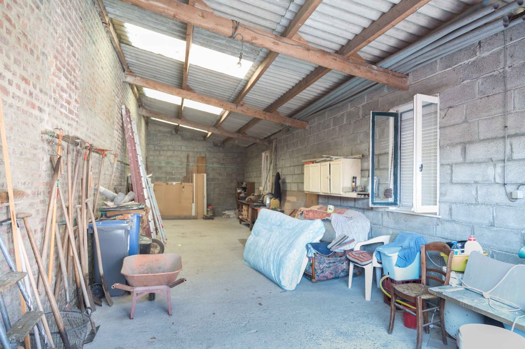 Maison à rénover avec prairie 3000 m2