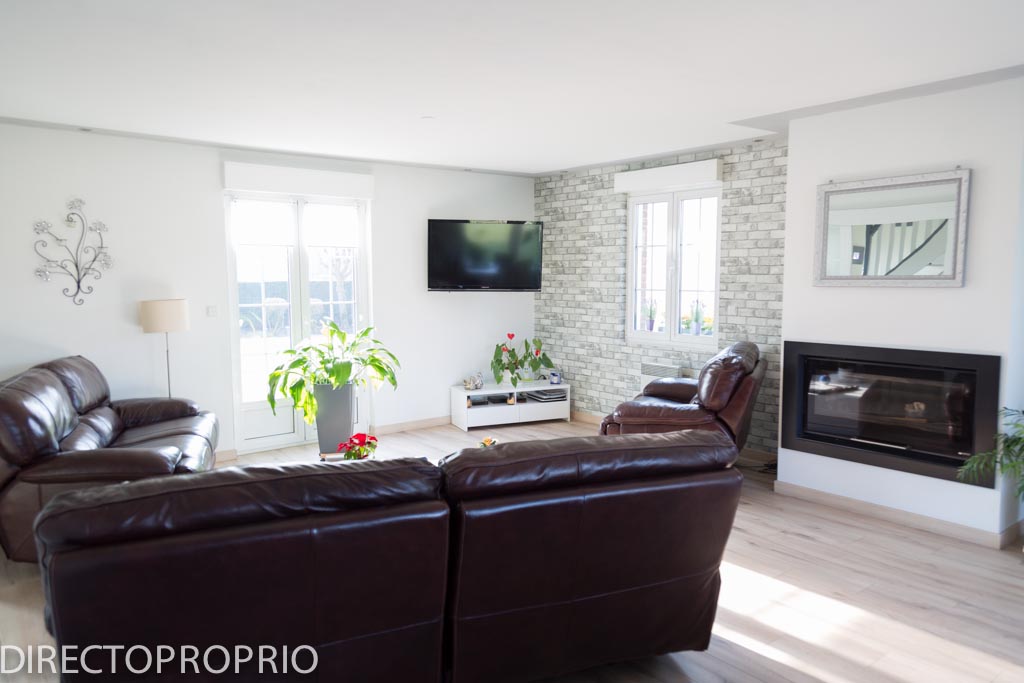 Maison Individuelle de standing avec boxes pour chevaux et prairie