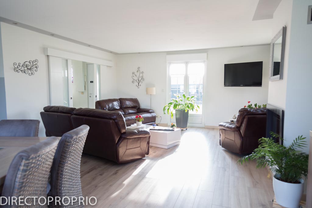 Maison Individuelle de standing avec boxes pour chevaux et prairie