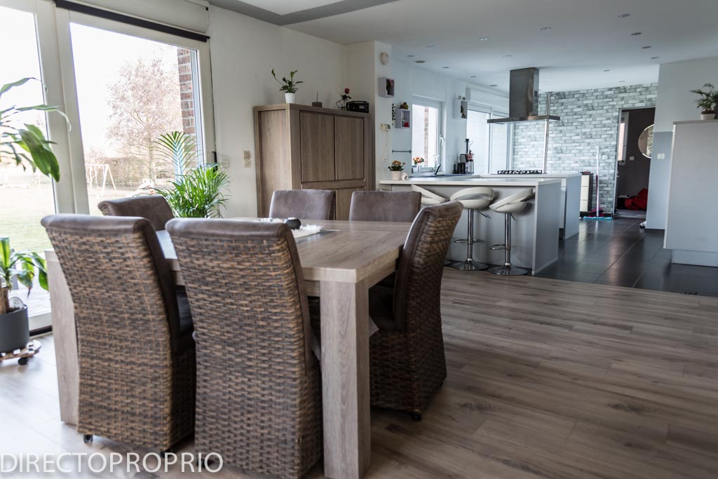Maison Individuelle de standing avec boxes pour chevaux et prairie